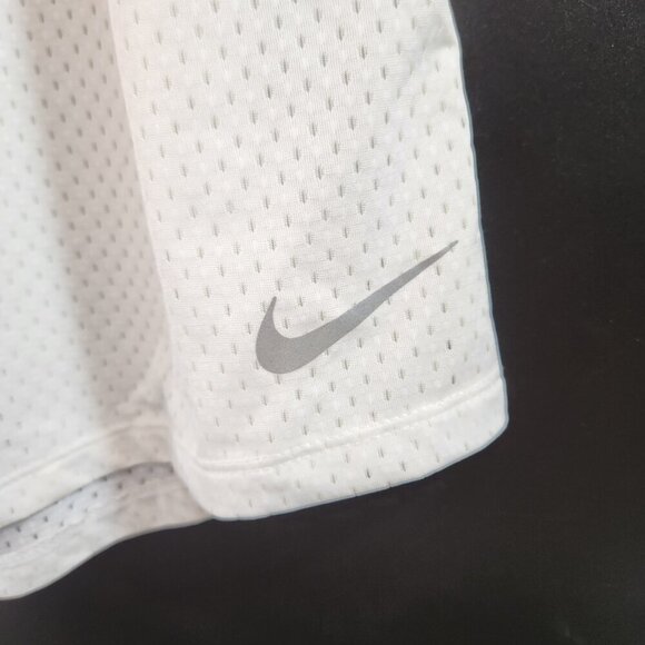 White Nike Mesh Running T-Shirt Womens Medium - Picture 2 of 12